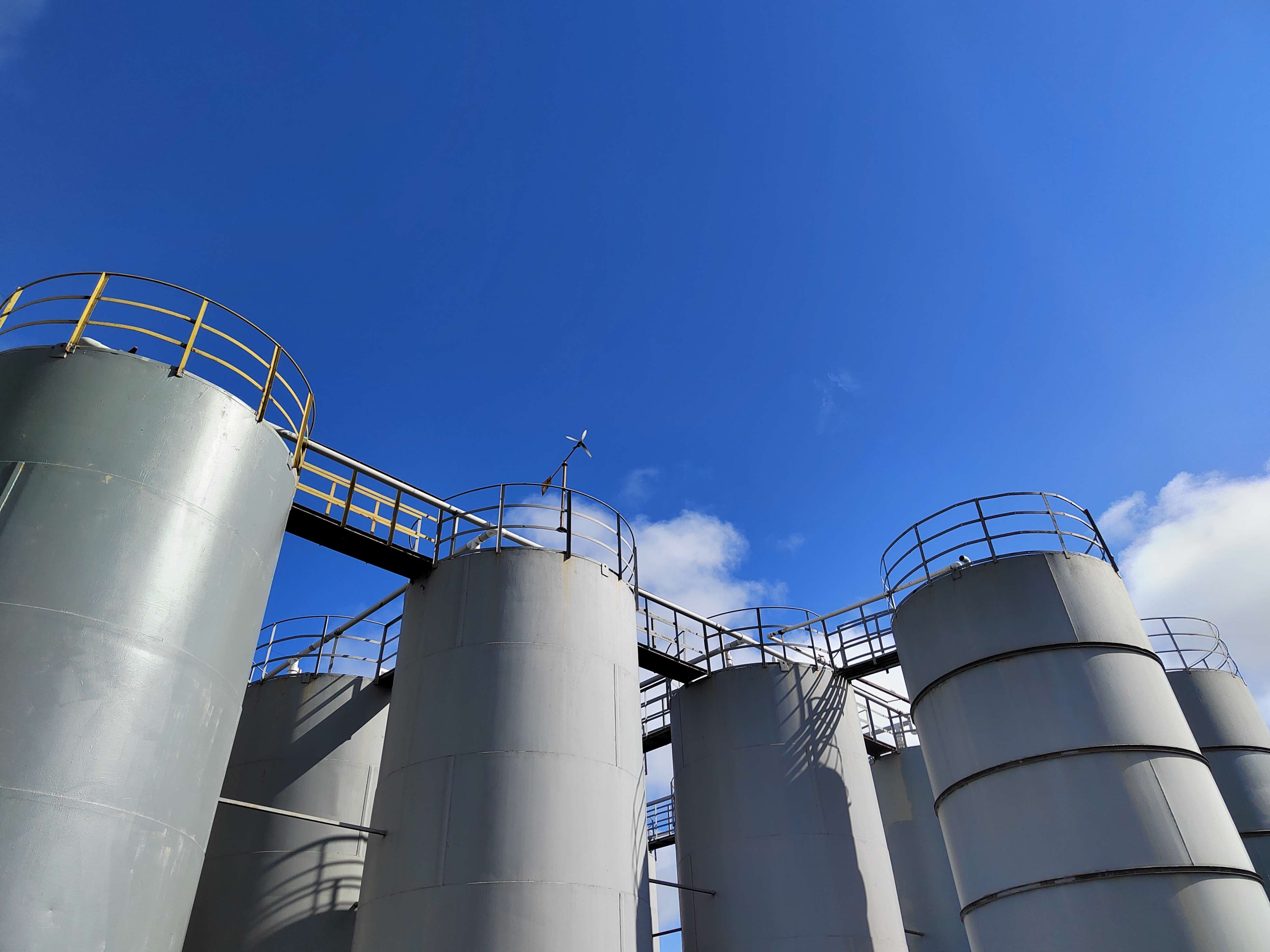 Dedicated outdoor chemical storage tanks